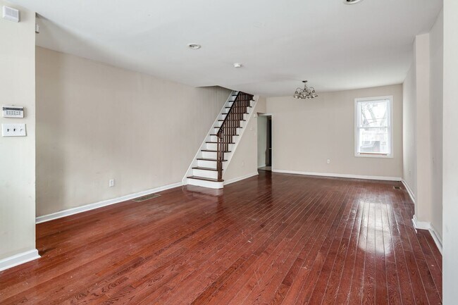 Photo - 1923 Carpenter St Apartment