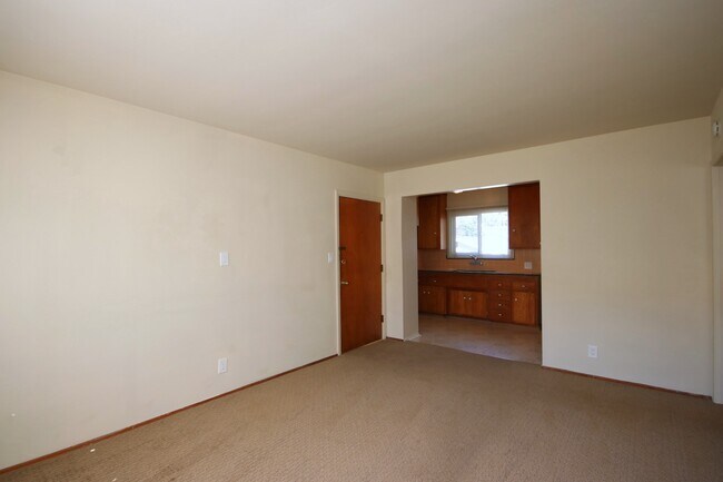 Foto del edificio - 1164 Thompson Ave