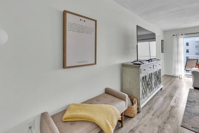 Foto del edificio - 790 Santa Rosa Blvd