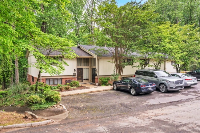 Building Photo - 87 Briarview Cir