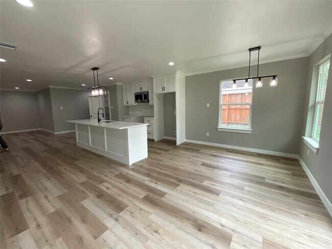 Foto del edificio - 7735 Meadville St