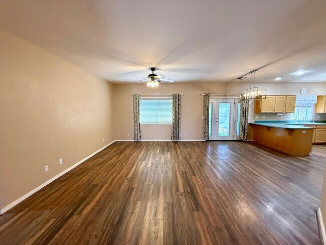Foto del edificio - Corner Lot Legacy Ranch Home | 2 Bed + Office/Den | Walk to Walleck Ranch Park!