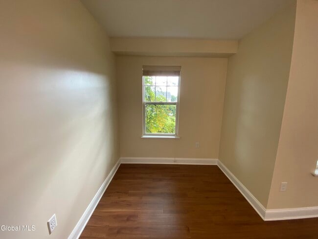 Building Photo - 74 Weibel Ave