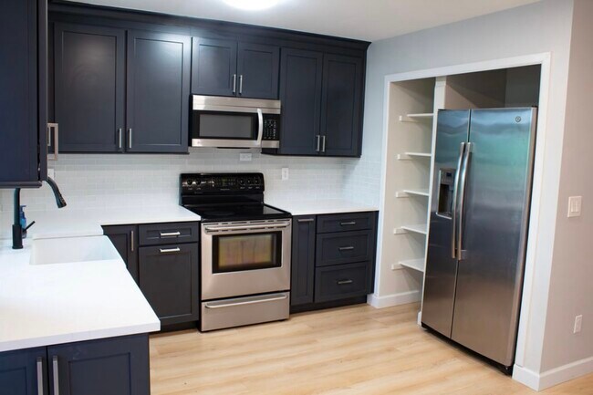 Foto del edificio - 7773 S Steele St