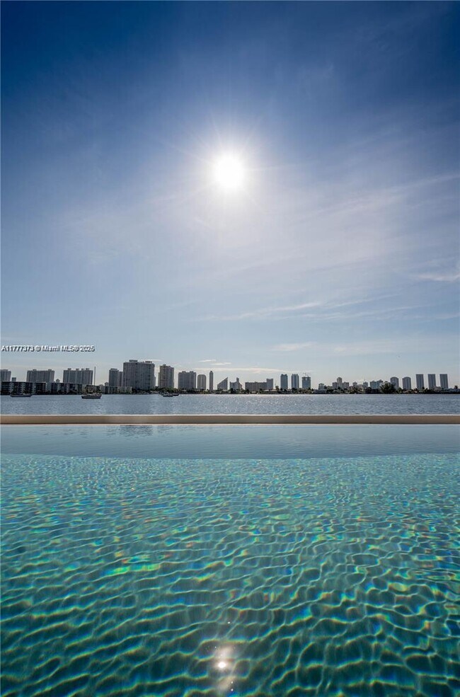 Foto del edificio - 17301 Biscayne Blvd