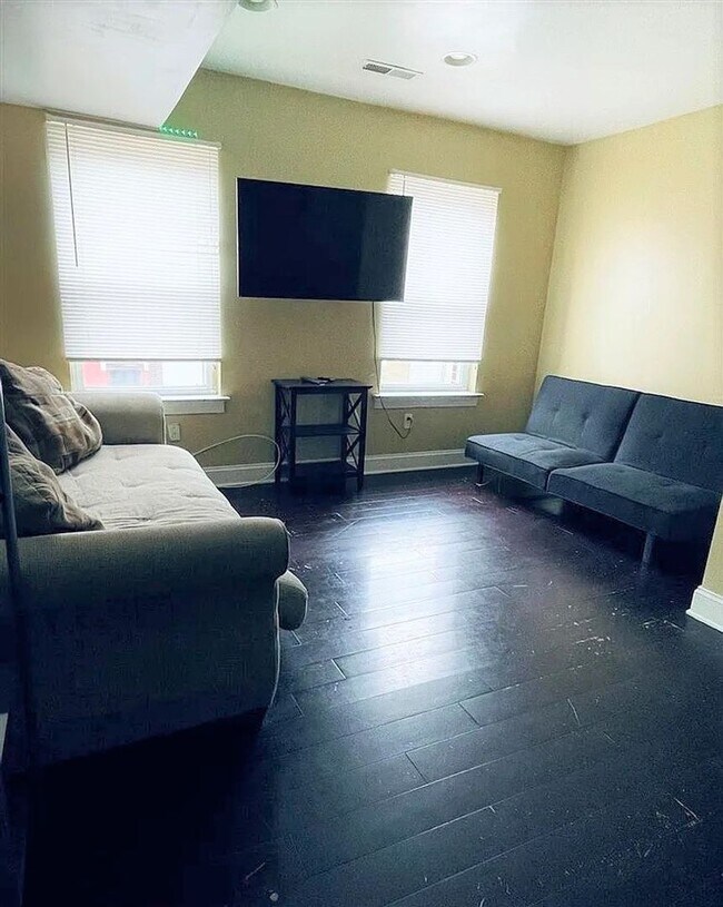 Foto del edificio - Fontain St 1614 -