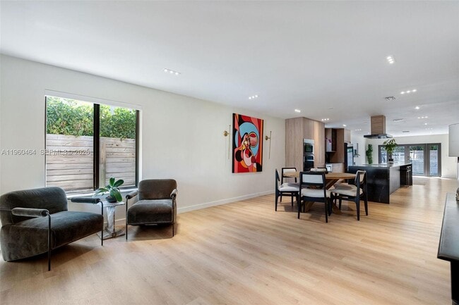 Building Photo - 6246 SW 10th St