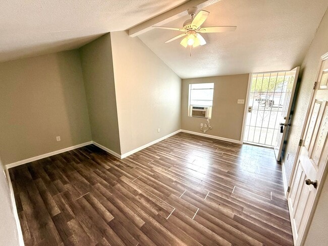 Foto del edificio - 602 Lovett Ave
