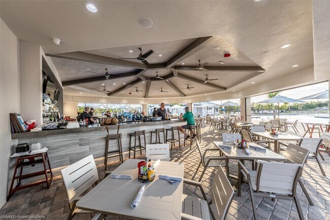 Building Photo - 14051 Heritage Landing Blvd