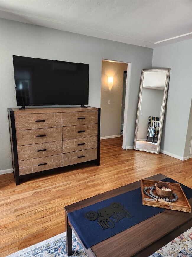 Foto del edificio - 720 Coronado Ct