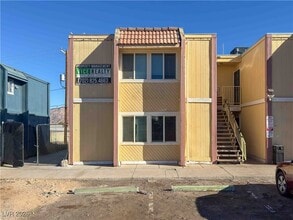 Building Photo - 25 Gold Bar Ct