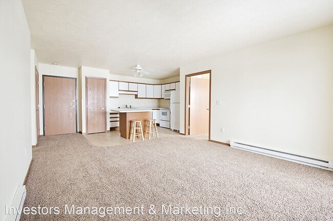 Building Photo - 305 27th Ave NW