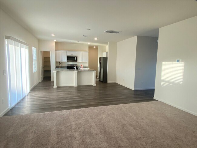 Foto del edificio - 3022 Spindletree Ln