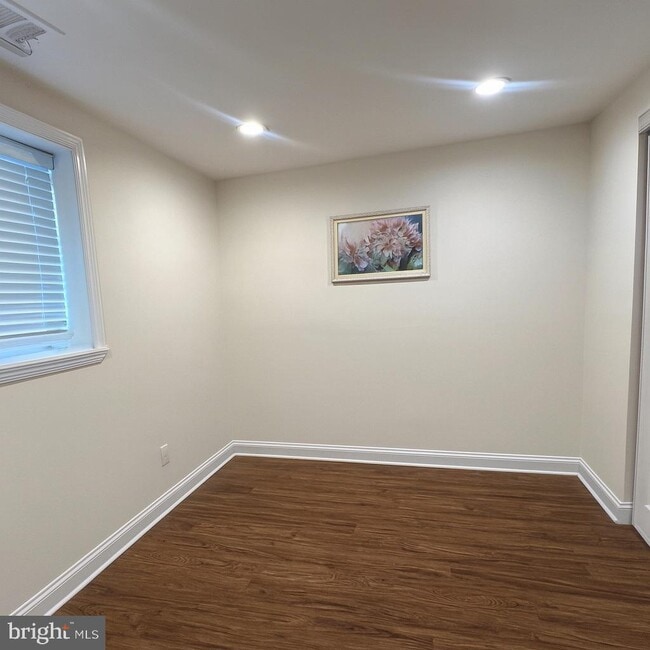 Building Photo - 7822 Grassy Garth