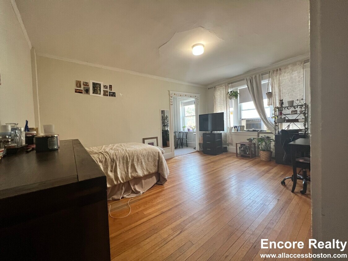 Primary Photo - 60 Washington St