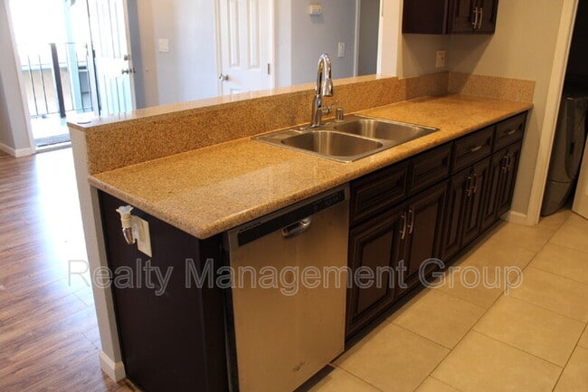 Foto del edificio - 552 Canyon Dr