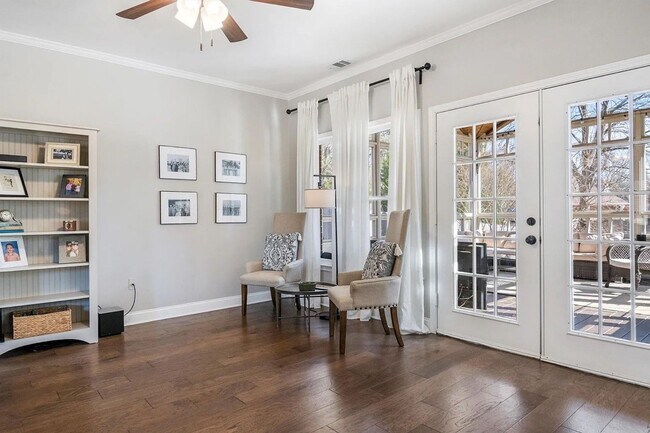 Foto del edificio - Colonial Style Collierville Home located off Collierville-Arlington Road near W Poplar Avenue. La...