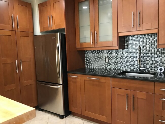 Building Photo - Heart of Dupont Circle Beautiful 2 Bedroom/2 Bath block to Metro
