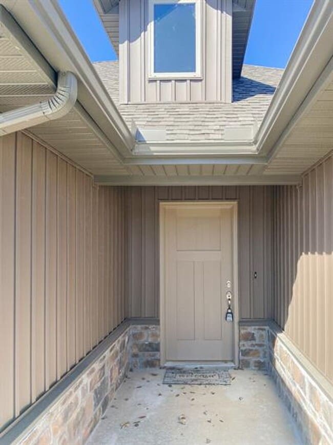 Building Photo - Beautiful Home in Rogers