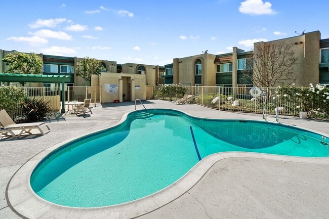 Interior Photo - La Palma Woods Apartments