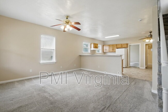 Foto del edificio - 1310 Hoover Ave