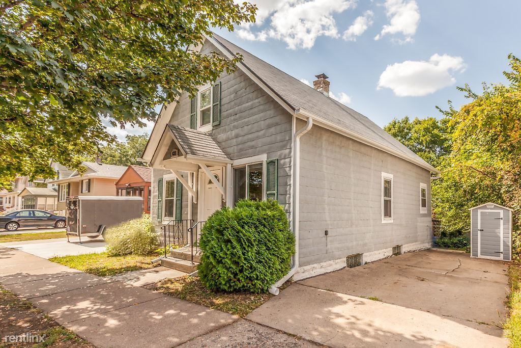 Primary Photo - 2 br, 1 bath House - 633 Parkway Drive