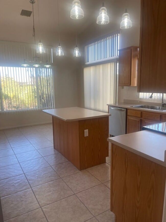 Foto del edificio - 3 Bed 2 Bath Available Now!! Contact Property Pros Property Management for more details