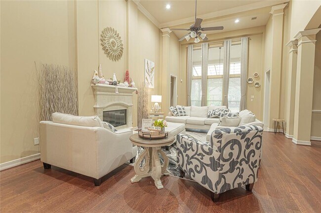 Foto del edificio - 26511 Ridgefield Park Ln