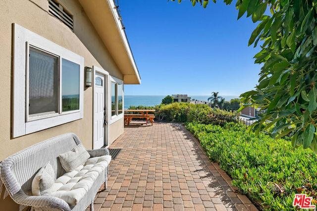 Foto principal - 22609 Pacific Coast Highway, Malibu, CA 90...