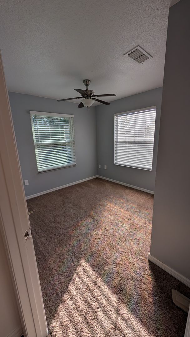 Foto del edificio - In the Heart of Down Town Orlando, 3 bedrooms house with lawn care service included