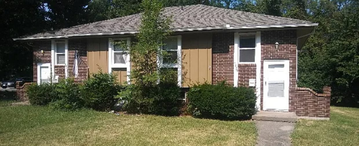 Primary Photo - 3 Bed 1 Bath ready to rent!