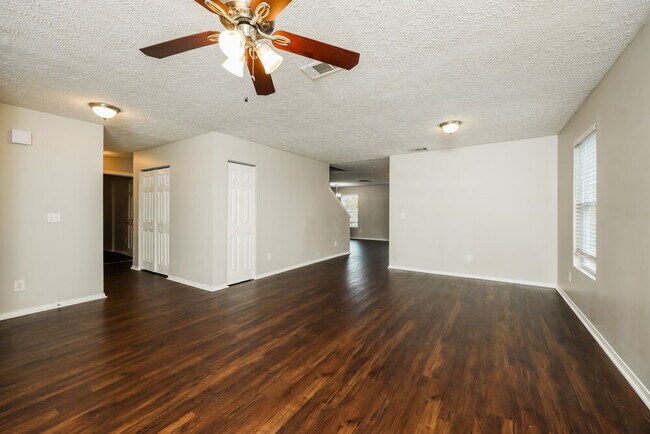 Building Photo - 5408 Skip Jack Dr