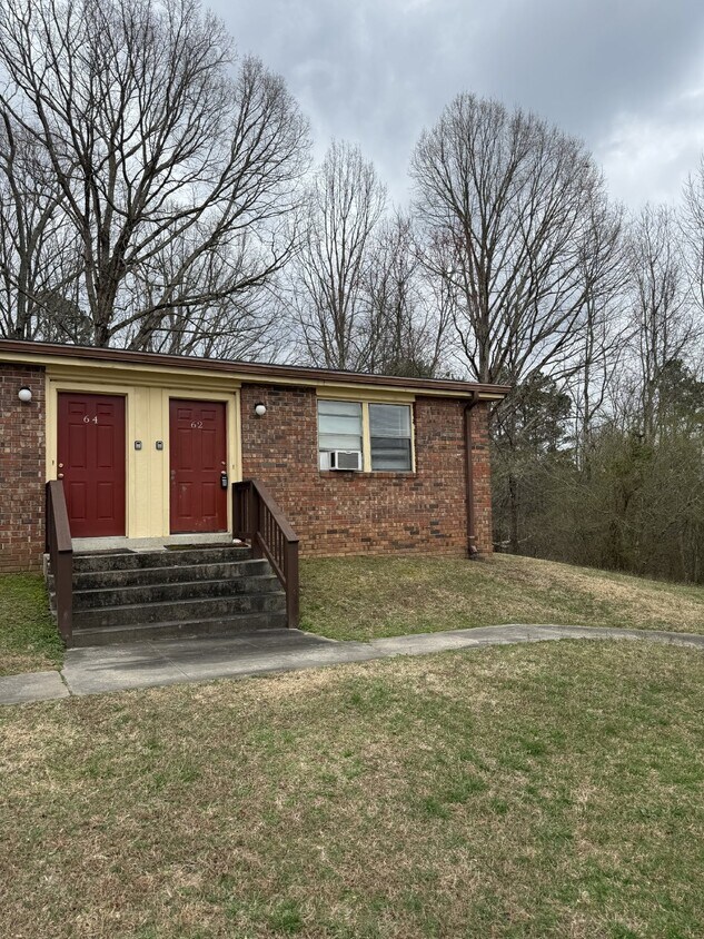 Primary Photo - Apartment in Toccoa