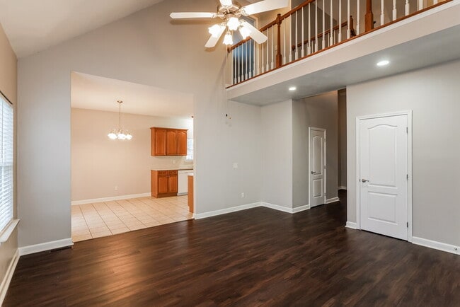 Building Photo - 1501 Teresa Ln