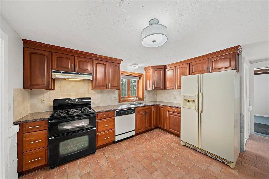 143 Dillingham Way, Hanover, MA 02339 - House Rental in Hanover, MA ...