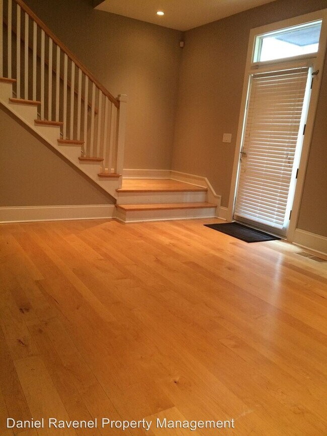 Building Photo - 28 Cannon St