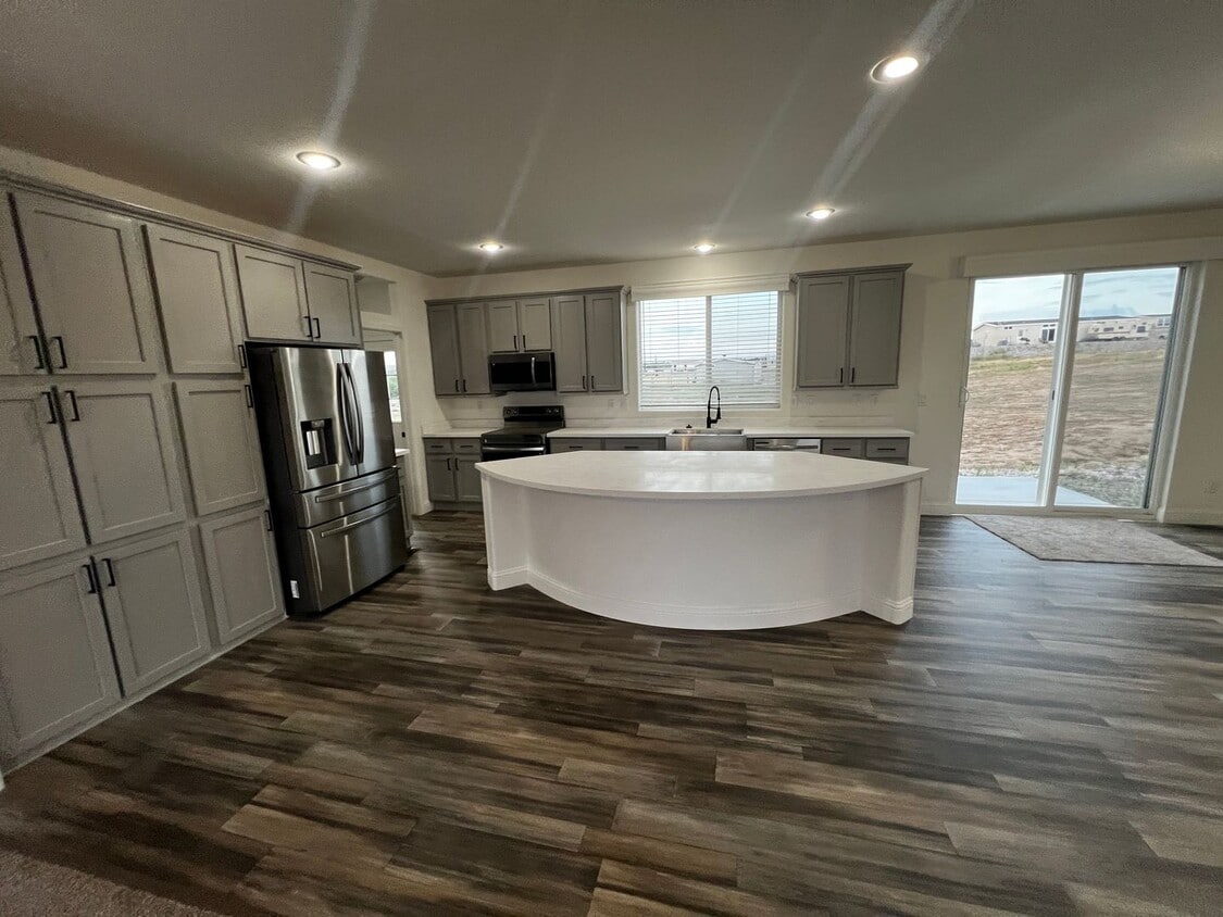 Primary Photo - 1703 Alcala St.