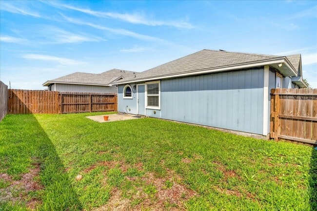 Building Photo - 6769 Mikayla St
