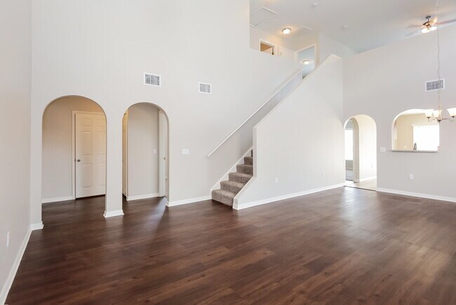 Building Photo - 10402 Opus Dr