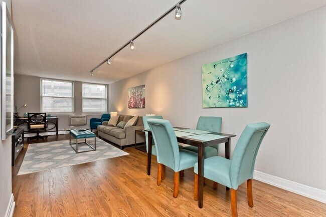 Foto del edificio - 6422 N Sheridan Rd
