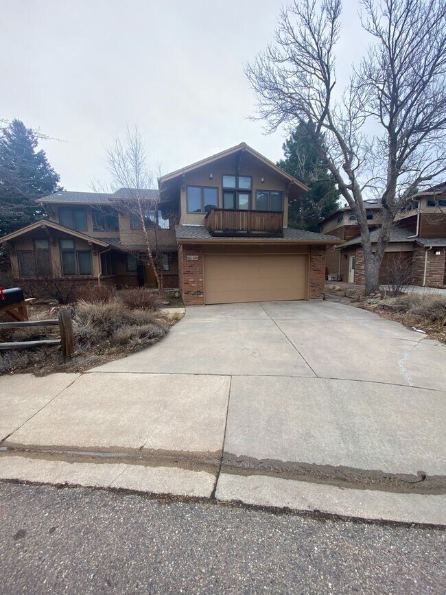 Building Photo - UNBEATABLE Views 4 Bed 2.5 Bath Single Fam...