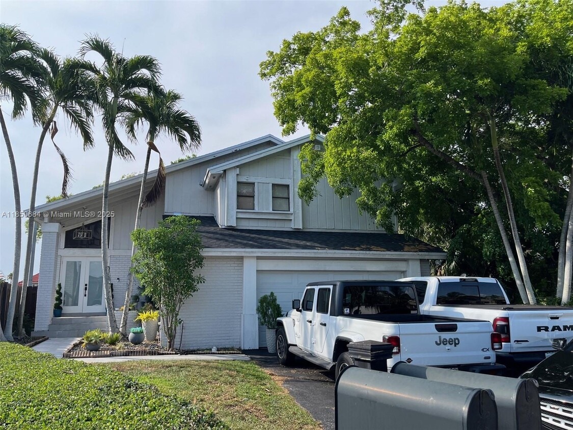 Primary Photo - 5306 SW 153rd Pl S