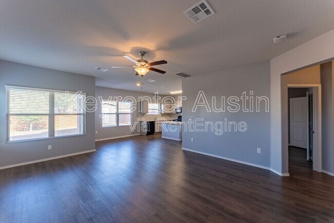 Foto del edificio - 5800 Kennedy St