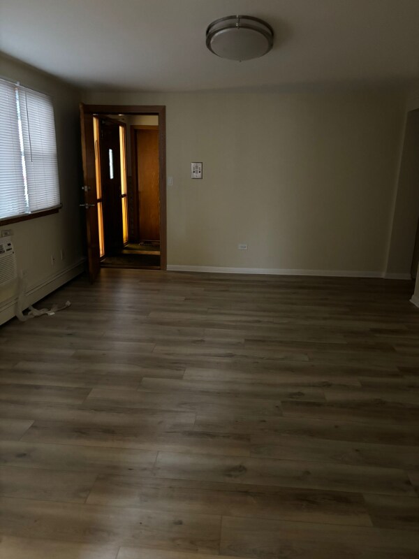 Foto del edificio - 8700 W Summerdale Ave