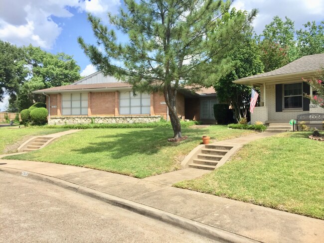 Photo - 7517 Brentcove Cir Apartments