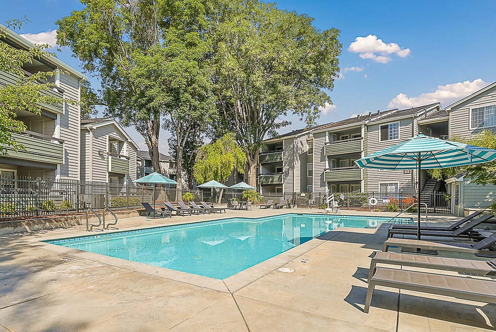 Primary Photo - Bristol Commons