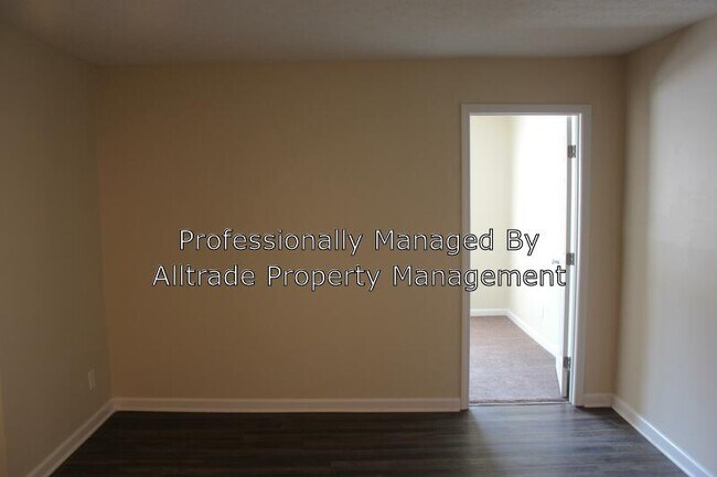 Foto del edificio - 2020 Peabody Ln