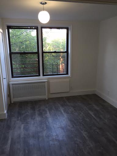 Foto del edificio - 13257 Sanford Ave