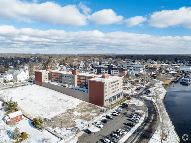 Neighborhood Context - Riverview Lofts