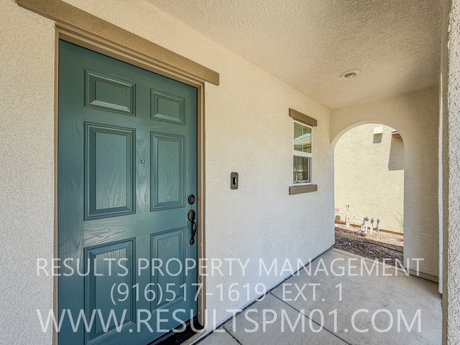 Building Photo - Lovely and Spacious 4 Bedroom Rocklin Home
